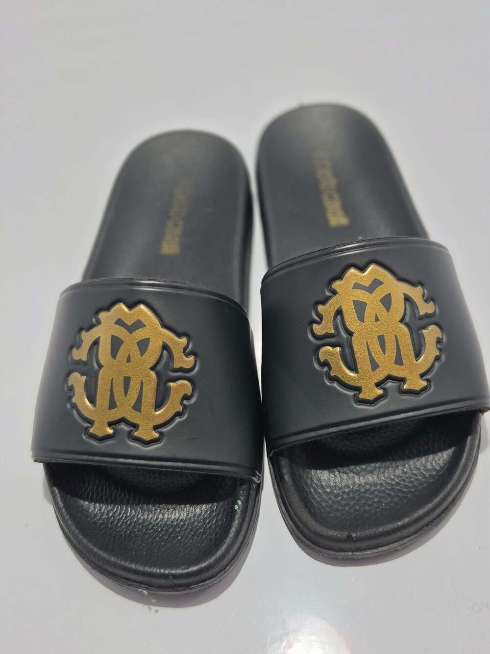 Roberto Cavalli RC Logo Pool Slides in Black and Gold Size  Euro 35/US 4